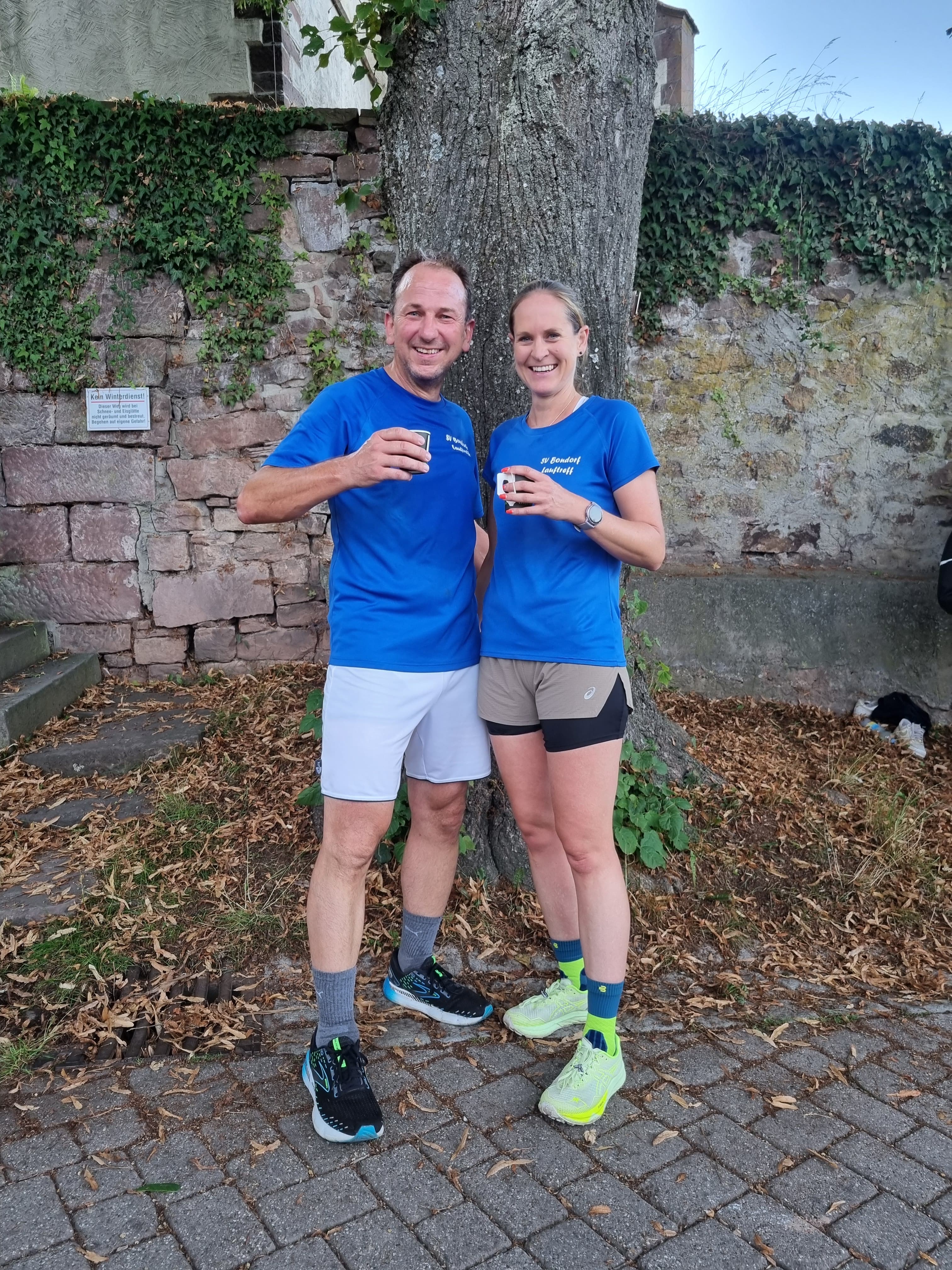 Bei der 23.Austragung des Altbulacher Berglaufes waren in diesem Jahr 2 Teilnehmer/-innen vom Bondorfer Lauftreff dabei. Viktoria Heilig und Achim Mayer (v.r.)