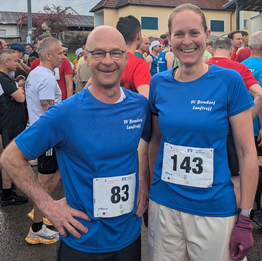 Bild: v. rechts Jan Semmelmann und Vicky Heilig in Kayh